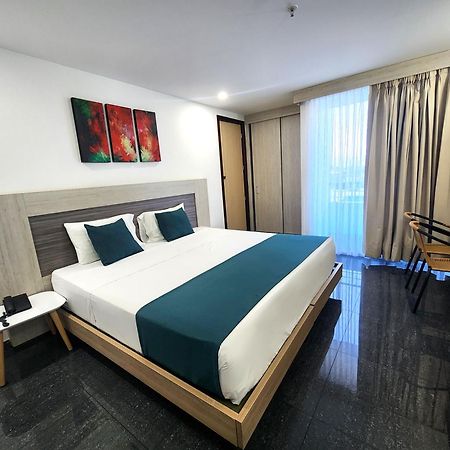 Hotel Be Suites Cali Ngoại thất bức ảnh